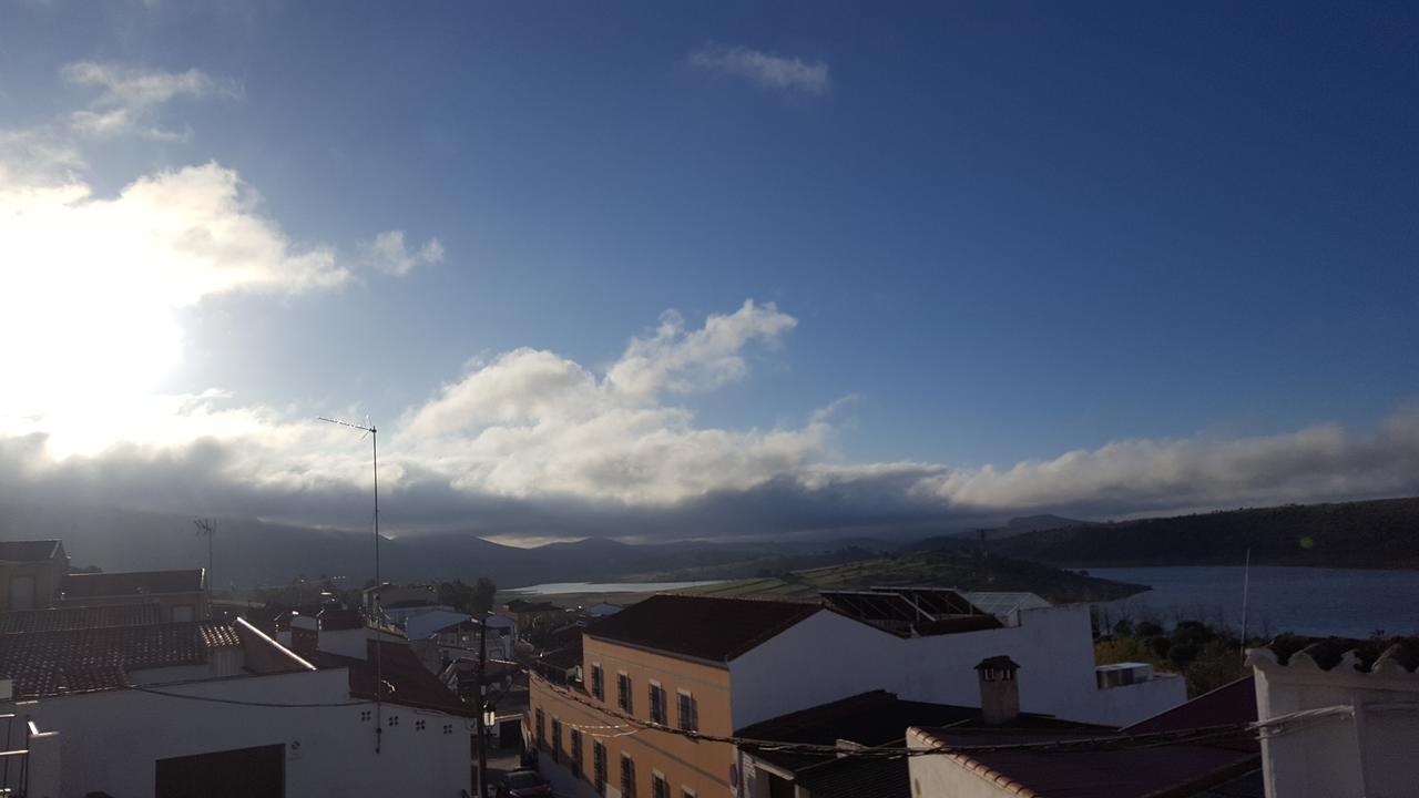 El Balcon De Alange Hotel Luaran gambar